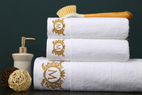 Ensemble de serviettes de bain de luxe modernes pour hôtel 5 étoiles, écologiques, bio, spa, durables, avec logo brodé, en coton doux, confortables, blanches, idéales comme cadeau
