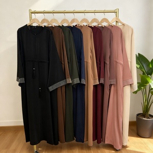 Robe maxi abaya de maternité et d'allaitement de couleur unie avec fermeture éclair sur le devant, poignets amples avec strass, 9 couleurs au choix (6758) - Product Image 5