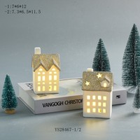Petite maison de Noël en céramique de couleur blanche avec décoration de Noël éclairée par LED Maisons de village en céramique