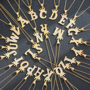 Pendentif Couronne Lettre Plaqué Or avec Strass en Cristal A B C G Style Hip-Hop Collier Unisexe Bijou Charmant - Product Image 6