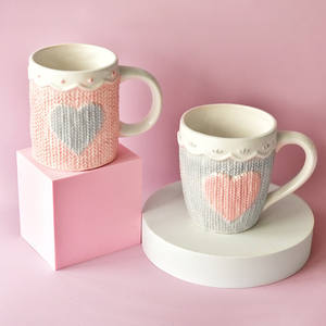 Tasses et mugs à <span class=keywords><strong>café</strong></span> en céramique embossée peints à la main avec motif tricoté et cœur Solhui - Product Image 5