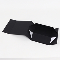 Boîte cadeau pliante de luxe personnalisée avec fermeture magnétique, gaufrage à chaud or et pelliculage mat