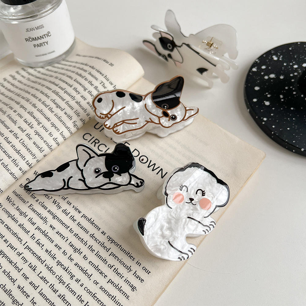 Possum Hair Claw | Cute Hair Clips At Friends NYC In Brooklyn, NY - Foto 2