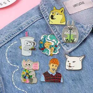 Badges gratuits personnalisés épingles émaillées laiton moderne plaqué or drapeau revers ruban fer Anime Logo cadeau sculpté gravé Technique - Product Image 5