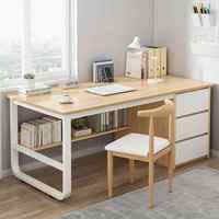 Bureaux et chaises modernes en bois et métal pour les étudiants, pour l'école, la maison, le bureau, la salle de classe, la formation, la lecture