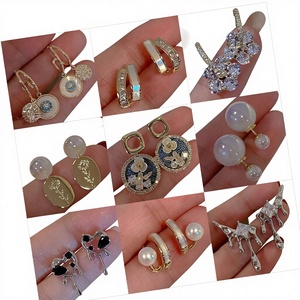 <span class=keywords><strong>Pendientes</strong></span> de Moda con Baño de Oro y Diseño Geométrico, Juego de <span class=keywords><strong>Pendientes</strong></span> y Colgante para <span class=keywords><strong>Mujer</strong></span>, Regalo de Aniversario - Product Image 1