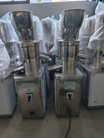 Multifunctionele sapcentrifuge, blender en sapcentrifugeermachine, elektrische fruitpers voor het maken van gembermix.