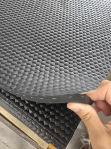 Nouvelle condition hexagone motif marteau tapis en caoutchouc tapis PP et sol en plastique pour porcelet bétail bois et emballage de palettes - Product Image 4