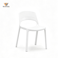 Chaise en plastique PP moderne, empilable, portable, pour le loisir, le bureau, la salle à manger, l'extérieur, l'école, les visiteurs