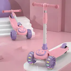 הסיטונאי מתכווננת גלגלים מהבהבים מתקפלים קטן 3 גלגל צעצוע תינוק צעצוע