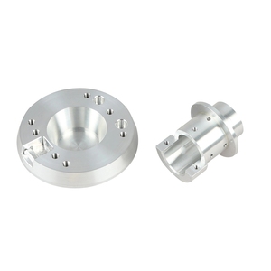 Composant de tournage en acier inoxydable usiné CNC avec trous filetés et alésage de précision - Product Image 3