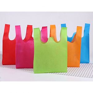 Bolsa de Camiseta Plegable Personalizada con Logotipo, Económica, Tipo D W U, Multicolor, Reutilizable, de Tela No Tejida, para Compras - Product Image 1