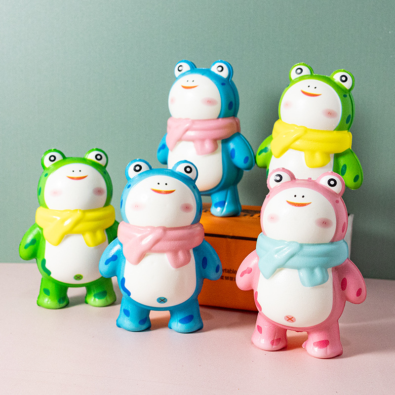 Scarf frog