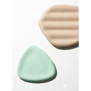 พัฟแต่งหน้าแบบฟองน้ำ Wave Cushion รุ่น Daiso1852 สำหรับทุกสภาพผิว ใช้ได้ทุกวัน อุปกรณ์ดูแลผิวสวย สูตร K-Beauty - Product Image 1