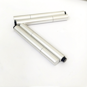 Voluminizador <span class=keywords><strong>de</strong></span> <span class=keywords><strong>Labios</strong></span> <span class=keywords><strong>con</strong></span> Colágeno y Fórmula <span class=keywords><strong>de</strong></span> Ácido Hialurónico <span class=keywords><strong>de</strong></span> Acción Rápida y Larga Duración, Opción <span class=keywords><strong>de</strong></span> Logotipo Personalizado para Maquillaje - Product Image 2