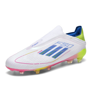 Nouvelles chaussures de football montantes pour hommes et femmes, crampons longs, semelle adhésive, confortables, pour l'entraînement des adolescents, style élégant - Product Image 1