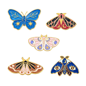 เข็มกลัดโลหะแบบกำหนดเองพร้อมลายแมลงปอพิมพ์ด้วย UV และตัวอักษรแบบ Letterpress ชุบ สำหรับของขวัญธุรกิจปีใหม่จีน ลายสัตว์ - Product Image 2