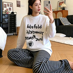 Conjunto de Pijama para Primavera, Otoño e Invierno, Pijama Blanco de Manga Larga con Estampado de Letras Multicolores y Pantalones a Rayas Negras - Product Image 5