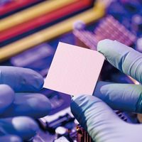 Tampon d'isolation de remplissage d'écart thermique en feuille de silico conductrice à refroidissement élevé pour batterie ordinateur portable gpu