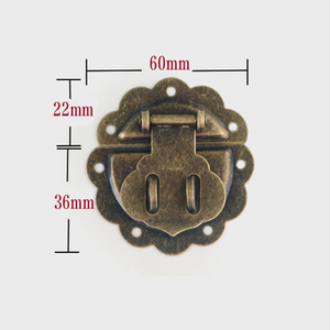 Pestillo de bloqueo de Metal antiguo 58x55mm joyero de madera candado decorativo cerrojos pestillo herrajes para muebles cerradura de Metal antiguo - Product Image 4