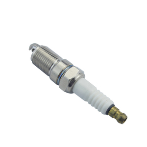 Bujías de Doble Platino American Auto Parts para Toyota Camry, Honda y Nissan - Product Image 1