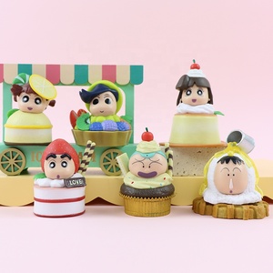 Shin-Chan Ai-Chan ชุดตุ๊กตาคู่รักใหม่ของเล่นหุ่นตุ๊กตาเล็กๆน้อยๆตั้งโต๊ะรถของเล่นโมเดลของเล่น - Product Image 3