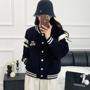 Nouveau automne et hiver Double face laine ours rayé tricoté Cardigan Baseball uniforme <span class=keywords><strong>pull</strong></span> <span class=keywords><strong>veste</strong></span> pour dames - Product Image 4