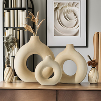Vase en céramique moderne et élégant, design Art Déco créatif, décoration de table pour la maison, utilisation intérieure, résistant à la lumière du soleil, décoration de la maison