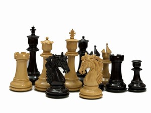 Juego de Ajedrez Stallion Knight, Juego de Ajedrez de Madera, Tamaño Rey 4.50 Pulgadas, Juego de Mesa, Embalaje en Caja de Cartón - Product Image 4