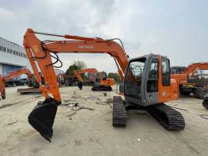 Excavatrice sur chenilles Hitachi ZX70 d'occasion, 7 tonnes, d'origine japonaise, mini-excavatrice ZX70 avec cabine climatisée en stock - Product Image 3
