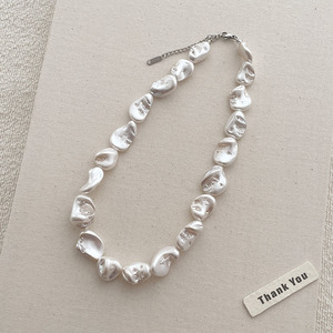 <strong>Boho</strong> Chic Handmade Baroque Pearl <strong>Necklace</strong> for Women Irregular Style - Product Image 3