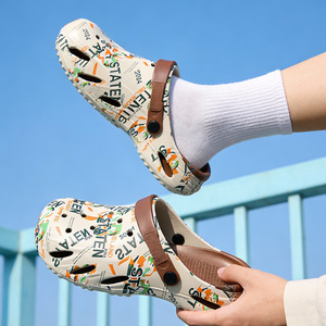 Summer Men Anti-Odor <b>Clogs</b> Slippers Breathable Hollow Closed Toe Anti-Slip Beach Sandals - Product Image 4