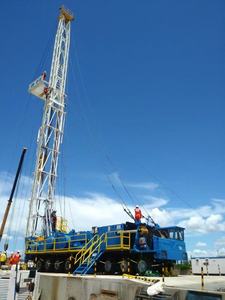 جهاز حفر مثبت على شاحنة RG API بعمق 4000 متر لحقول النفط ذات الآبار الفردية والمجمعة - Product Image 4