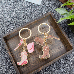 モゴ ヴィンテージ ウェスタン デニムスタイル ピンク カウボーイハット バッグキーホルダー メタル合金 スイートクール ガンペンダント AirPodsデコレーションチャーム - Product Image 3