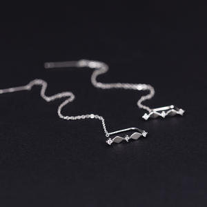 E1672 Orecchini Pendenti in Oro Bianco con Zirconi Taglio Principessa, Design Geometrico, Montatura a Griffe, Gioielli da Donna alla Moda, Stile Classico - Product Image 6