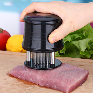 Attendrisseurs de cuisine professionnels aiguille en acier inoxydable à 56 lames avec verrouillage de sécurité, outil manuel d'attendrisseur de viande de boeuf - Product Image 6