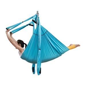 <span class=keywords><strong>Hamac</strong></span> de <span class=keywords><strong>yoga</strong></span> aérien en tissu de nylon 210D personnalisé en gros <span class=keywords><strong>avec</strong></span> poignées en mousse support de <span class=keywords><strong>yoga</strong></span> - Product Image 1