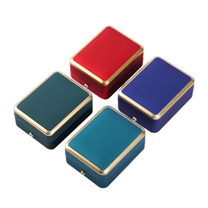 Wholesale LED Light Jewelry Box, Gold <b>Edge</b>, Red/Green, Bangle, Bracelet, Ring Storage - Product Image 2