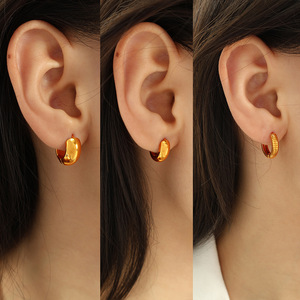 Pendientes Huggie de Oro, Plata, Titanio y Acero, Aros Pequeños para Mujer, Joyería de Moda - Product Image 4