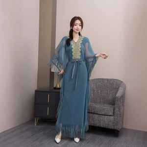 <span class=keywords><strong>Nueva</strong></span> colección elegante Color sólido estampado Floral cuello en V borla mangas <span class=keywords><strong>Issey</strong></span> <span class=keywords><strong>Miyake</strong></span> plisado de talla grande mujer largo Maxi túnica vestido - Product Image 2