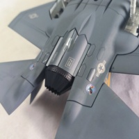 Modèle de chasseur F35 en alliage de zinc moulé sous pression à l'échelle 1/48 de haute précision, peint à la main, style artistique, décoration d'intérieur, cadeau d'affaires