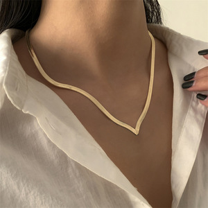 Korean <strong>Fashion</strong> Flat Snake Chain Herringbone Necklace Jewelry Charm Party <strong>Choker</strong> Necklace Party Gift Collares Wholesale - Product Image 4