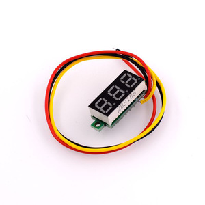 Voltmètre numérique DC Hongwei Micro 0,28 pouce rouge 0-100V, affichage de tension de batterie ultra compact à trois fils - Product Image 2