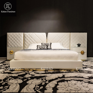 Sofá de Cuero de Lujo para Sala de Estar, Modelo Royal Golden Italy de 2 Plazas, Sofá Medusa Blanco de 3 Plazas para Villa, Estilo Dubái - Product Image 4