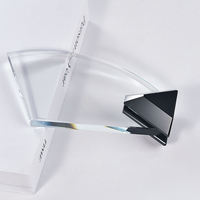 Trophées en cristal de verre transparent de luxe léger, écologiques, gravés sur mesure, polis avec base en bois massif