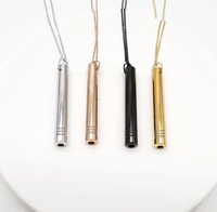 Collier avec pendentif en acier inoxydable, bijou classique