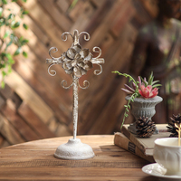 Table basse personnalisée en forme de fleur vintage, accessoires de meubles en métal tendance avec des couleurs spéciales pour la décoration de la maison
