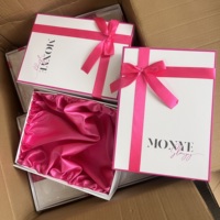 Boîte cadeau de luxe avec couvercle et base personnalisés, avec couvercle séparé et rembourrage en soie, boîte magnétique en papier artistique à deux pièces