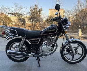 Suzuki GN125 con Frenos de Disco de Alta Gama y Sistema de Arranque Eléctrico Doble - Product Image 3