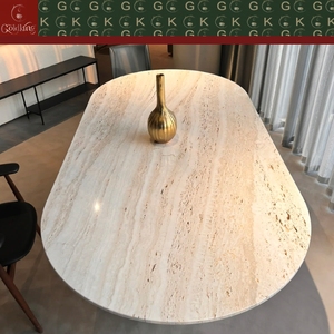 Mesa de Jantar Oval de Luxo Moderna GOLDKING em Travertino Bege Natural com Pernas Hexagonais Duplas Polidas OEM ODM - Product Image 4